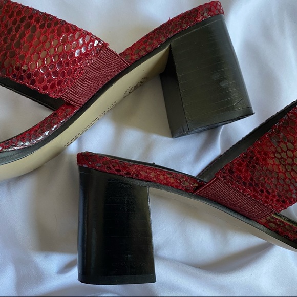 VILLAGER A LIZ CLAIBORNE COMPANY Santina Snakeskin Square Toe Sandal Red 6.5 - Picture 7 of 14